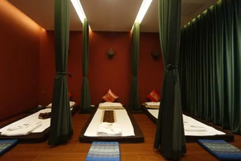 长沙岳麓区泰式按摩的被动瑜伽：当身体被折叠成诗